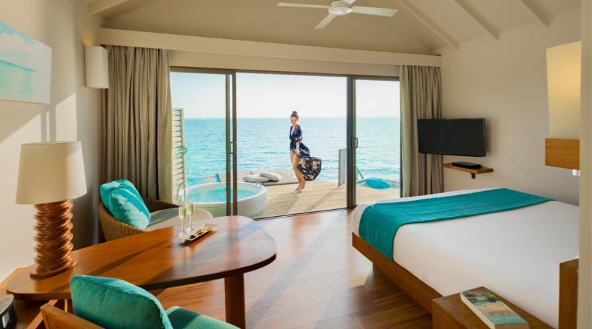 premium-deluxe-spa-water-villa